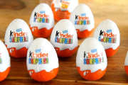 Bộ Công Thương đề nghị thu hồi một số loại kẹo trứng chocolate Kinder